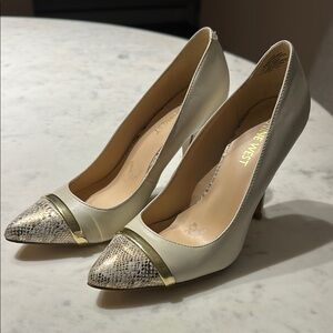 Nine West Cream and Gold Women's Heels